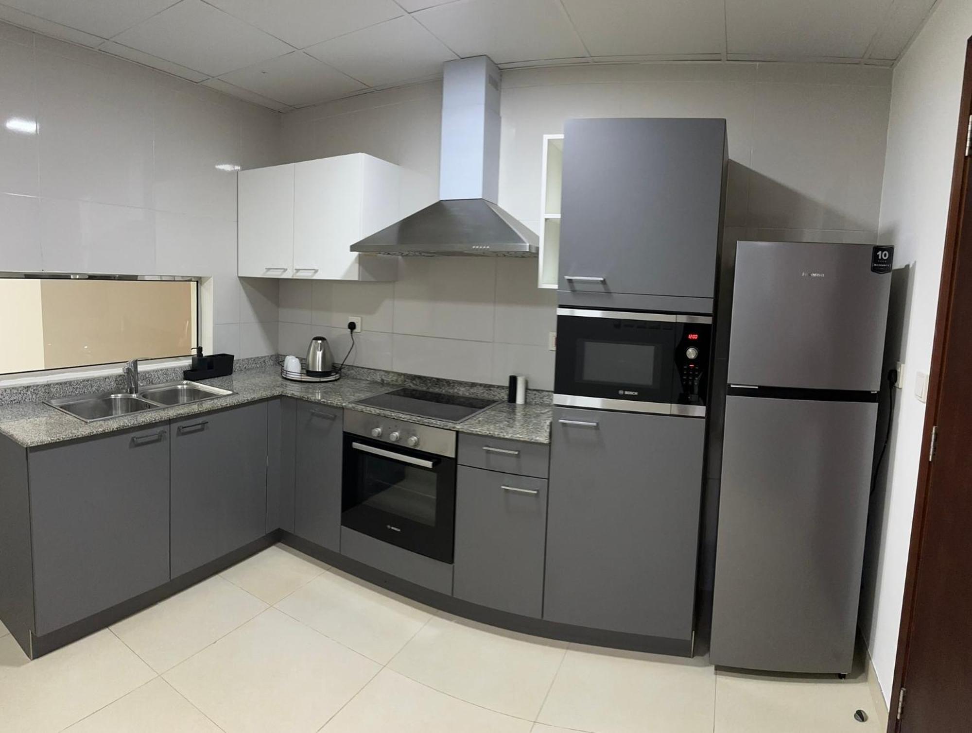 Elegant 3-bed Sea-view