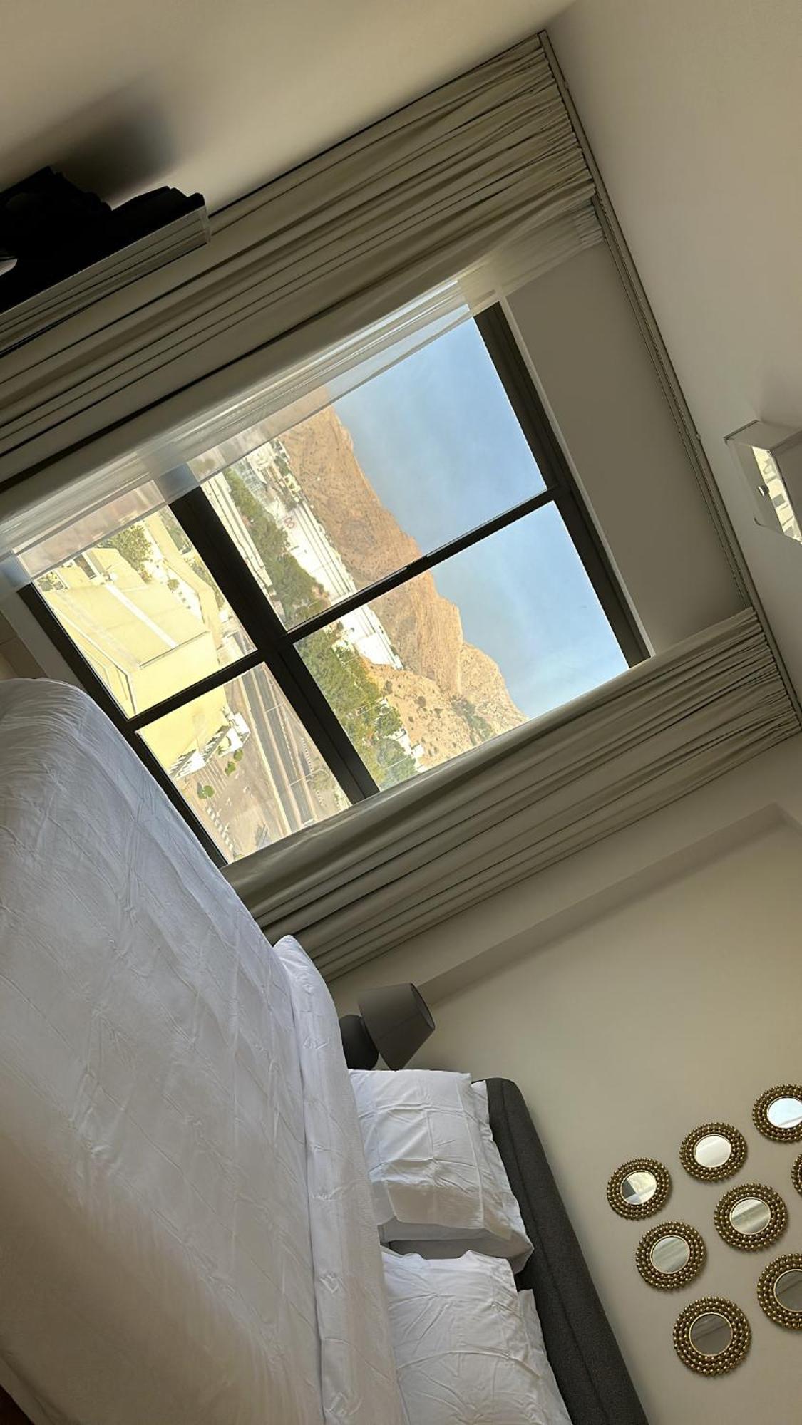 Elegant 3-bed Sea-view Muscat