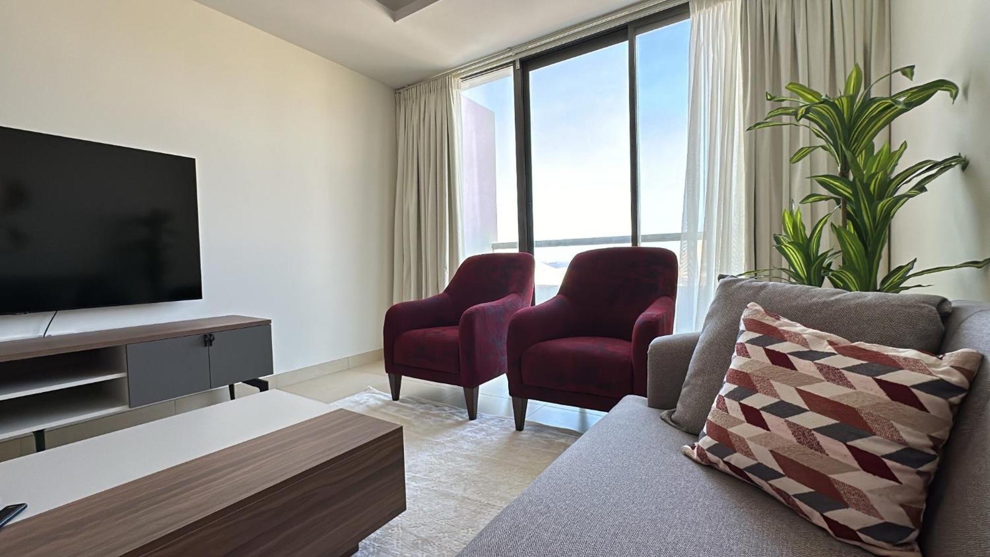 Elegant 3-bed Sea-view Apartment Muscat